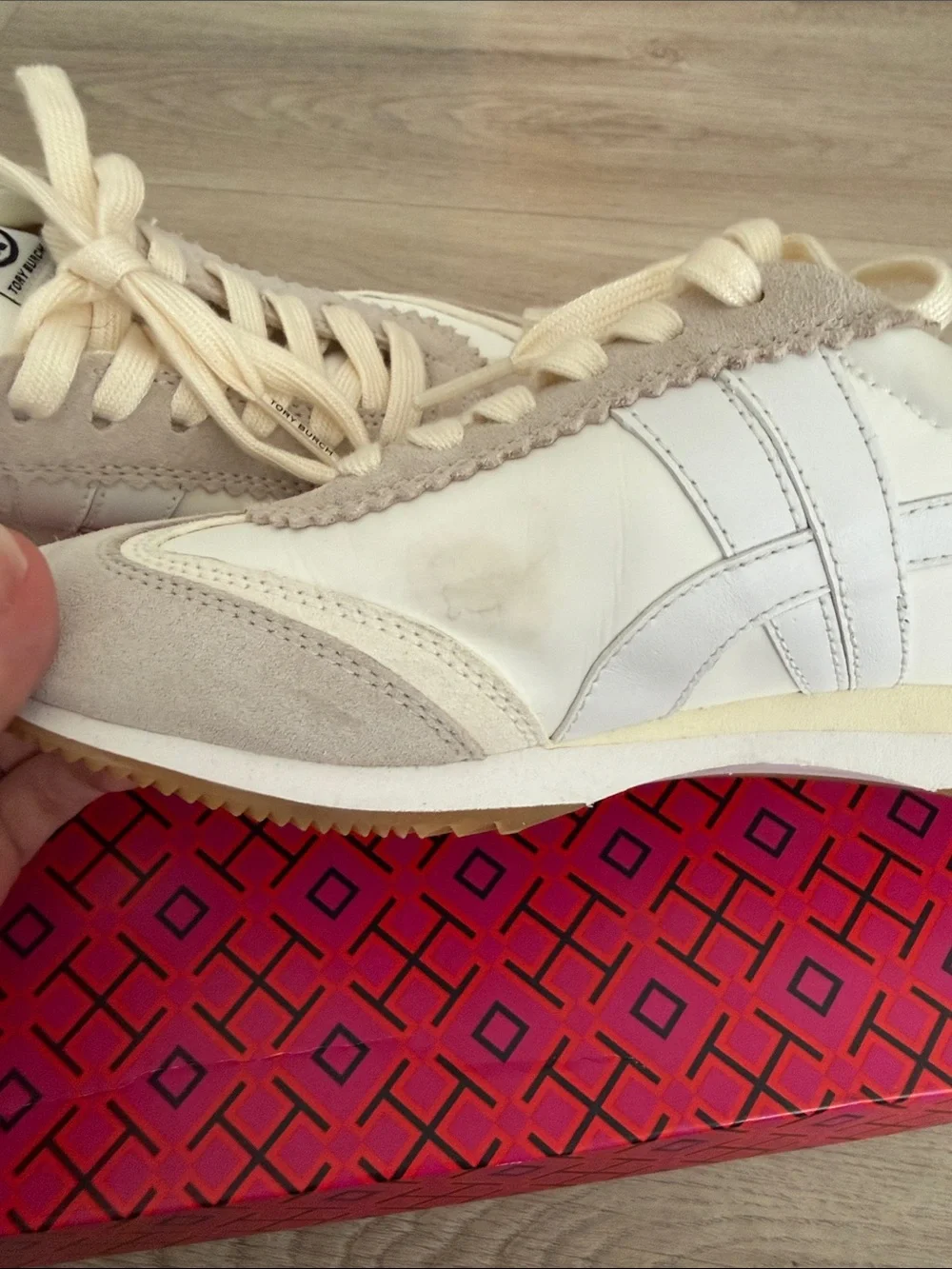 Tory Burch Hank Sneakers White Beige Nylon Suede Shoes Size 6